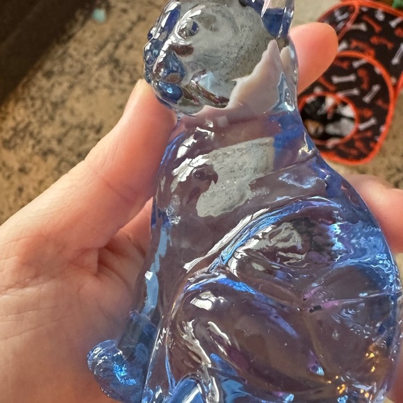 Blue Glass Cat Figurine - Picture 9 of 9
